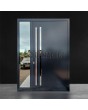 Schöne, moderne Haustür aus anthrazitfarbenem Aluminium mit Glasfüllung
