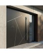 Anthrazitfarbene, stilvolle Aluminium-Drehtür mit Streifen